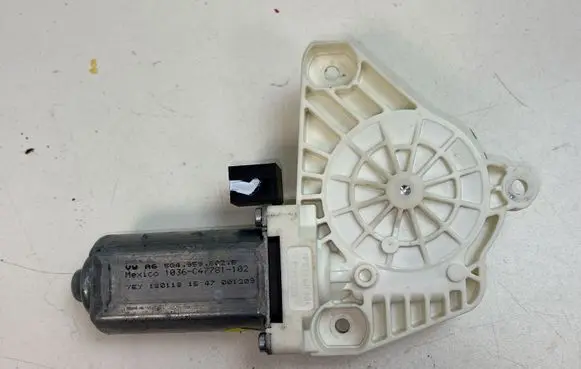 Audi Q5 SQ5 Front door window regulator motor 5Q4959802