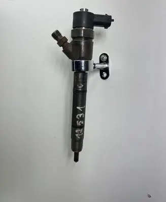 KIA Ceed Fuel injector 338002A900 0445110