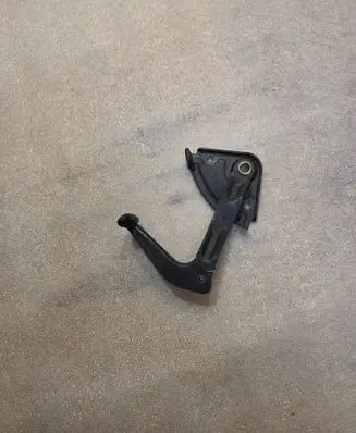 Audi A8 S8 D2 4D Engine bonnet (hood) release handle 