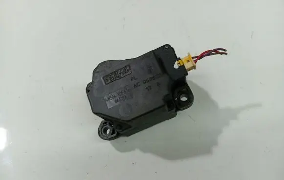 Volvo V50 Air flap motor/actuator 4N5H19E616AC