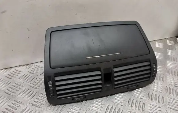 Skoda Octavia Mk2 (1Z) Dash center air vent grill 1Z0820951 2112369 4901