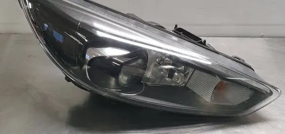 Ford Focus Headlight/headlamp F1EB13D154CG
