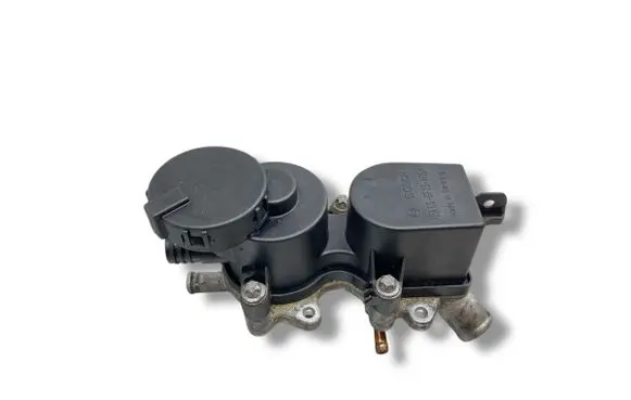 Mercedes-Benz B W245 Oil breather separator A6400101162