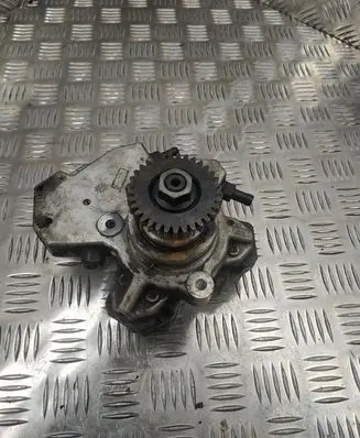 Mercedes-Benz E W211 Fuel injection high pressure pump A6420700201