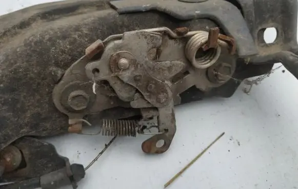 Peugeot 406 Engine bonnet/hood lock/catch