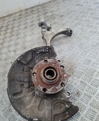 Audi A4 S4 B7 8E 8H Front wheel hub