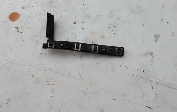 Opel Combo D Bumper support mounting bracket corner 