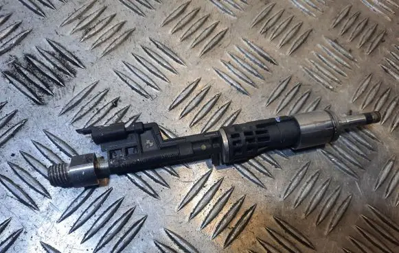 BMW 5 GT F07 Fuel injector 7568607 13647568607
