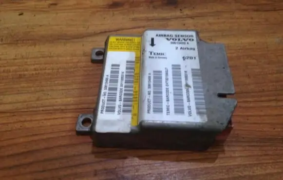 Volvo S40, V40 Airbag control unit/module 30613499a