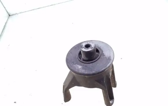 Volkswagen Transporter - Caravelle T5 Engine mounting bracket 7H0199849AT