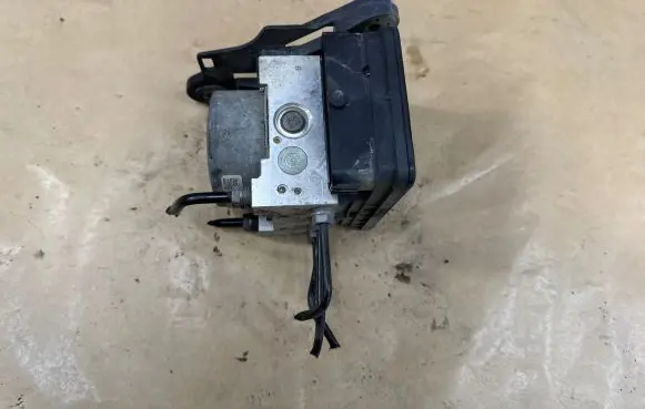 Volkswagen Golf VII ABS Pump 5Q0907379AA 61393000244 10091543463