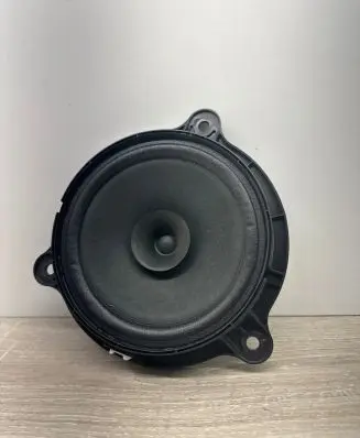 Nissan Qashqai High frequency speaker in the rear doors 281563sg0a