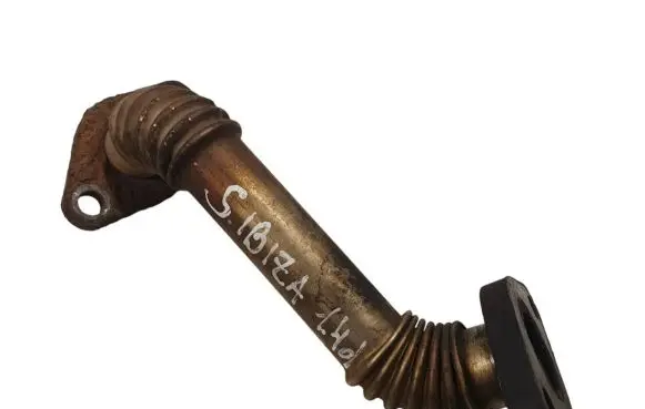 Coolant pipe/hose