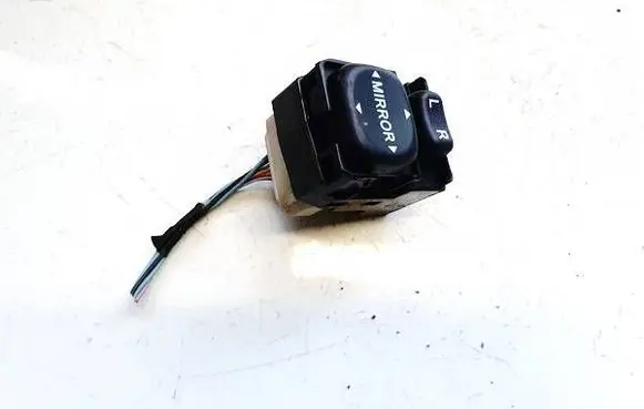 Toyota Yaris Wing mirror switch 183574