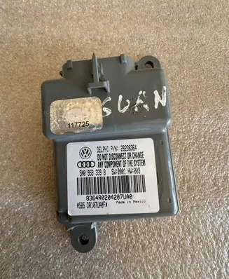 Volkswagen Tiguan Seat control module 28238364 5N0959339B 8364R0204207A
