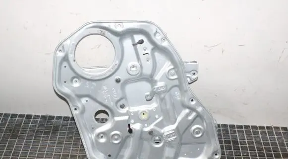 KIA Sorento Front door window regulator with motor 