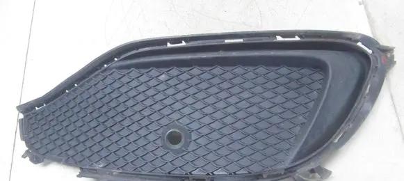 Front bumper lower grill