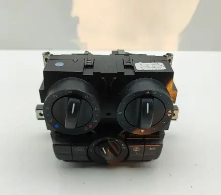 Mercedes-Benz Vito Viano W639 Interior fan control switch A6399061300 5HB008512