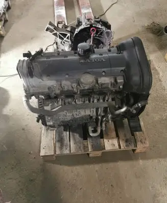 Volvo S60 Engine head 1001837003