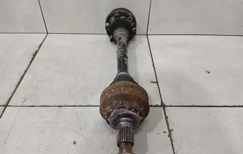 Audi R8 42 Rear driveshaft/prop shaft 420501204B