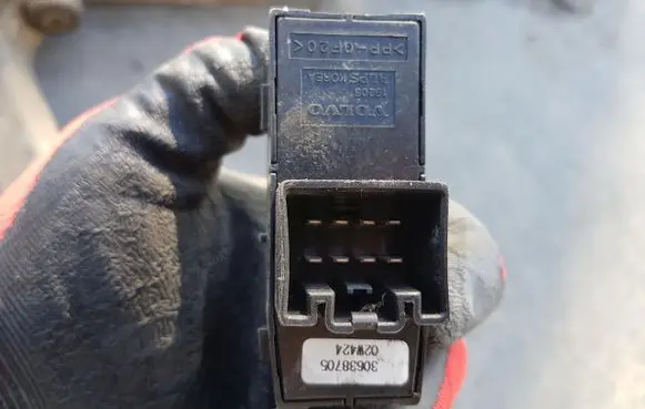 Volvo S40, V40 Electric window control switch