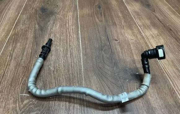 Land Rover Range Rover Velar Fuel return line/hose M4D39T518AA