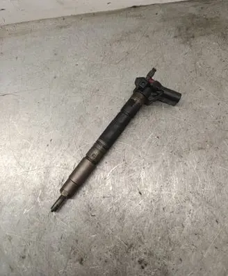 Volkswagen Scirocco Fuel injector 0445116030