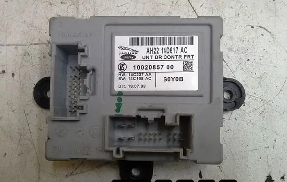 Land Rover Discovery 4 - LR4 Engine control unit/module AH2214D617AC