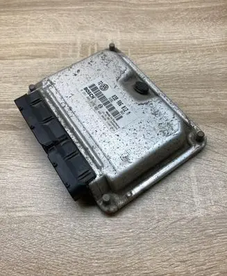 Volkswagen Golf IV Engine control unit/module ECU 038906012M 0281001979