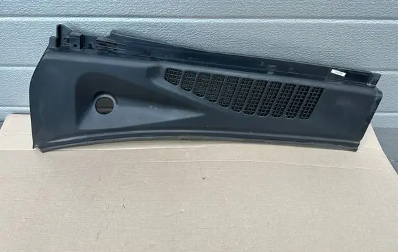 Nissan King Cab, Navara Wiper trim 6681032100