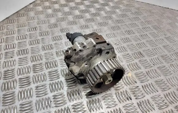 Fuel injection high pressure pump