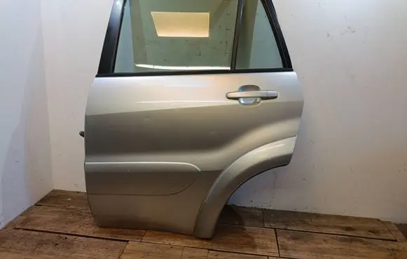 Toyota RAV 4 (XA20) Rear door