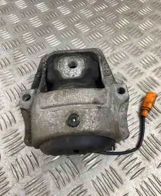 Audi A4 S4 B8 8K Engine mount bracket 8R0199381