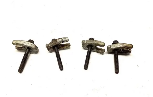 Nissan Qashqai Fuel Injector clamp holder 