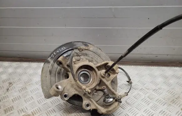 Jeep Grand Cherokee Rear wheel hub 04877112AC