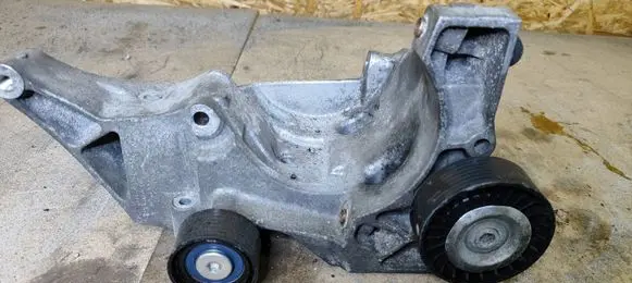 Generator/alternator bracket