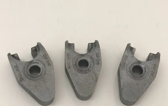 Volkswagen Polo V 6R Fuel Injector clamp holder 03P216