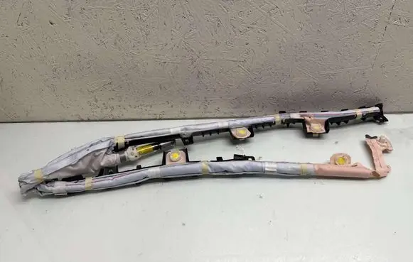 Roof airbag