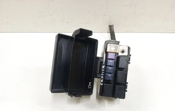 Chevrolet Captiva Relay mounting block 