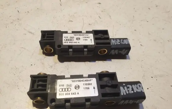 Audi A4 S4 B6 8E 8H Airbag deployment crash/impact sensor 8E0959643A