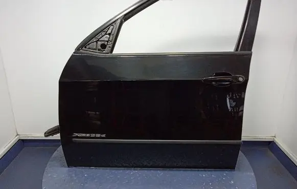 BMW X5M E70 Front door 