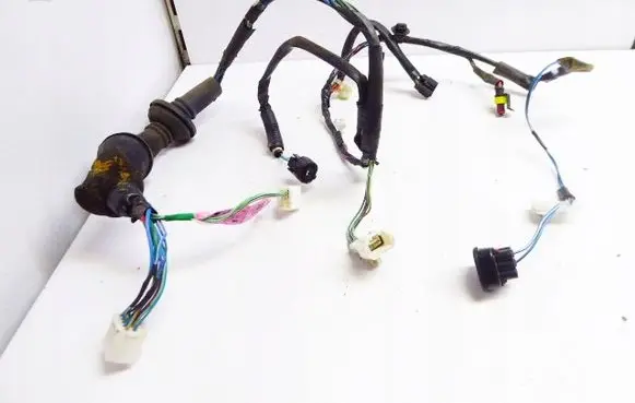 Toyota Avensis T220 Front door wiring loom/harness boot 82151-05330