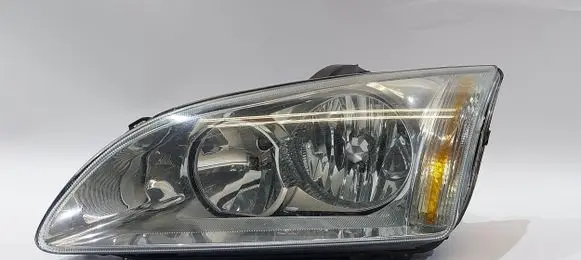 Ford Focus Headlight/headlamp 4M51-13W030-AD