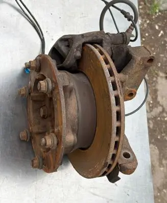 Mercedes-Benz Sprinter W906 Front wheel hub A9063301244 929300