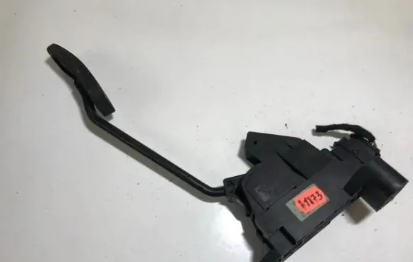 Opel Zafira A Accelerator throttle pedal 0281002299 905812