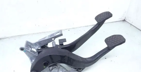 Clutch pedal