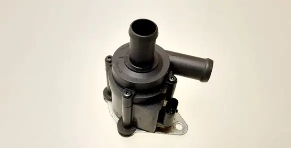 Volvo XC90 Water pump 31338211