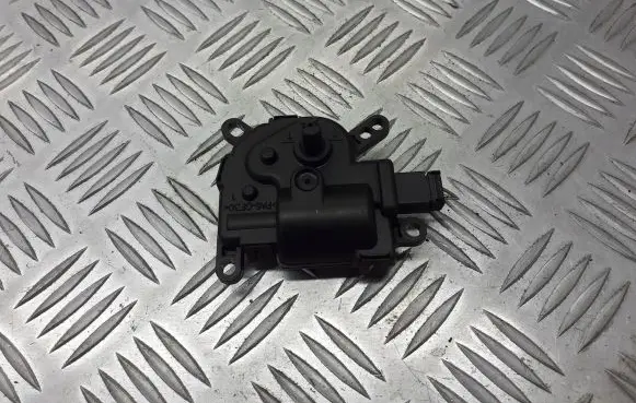 Ford Mondeo Mk III A/C air flow flap actuator/motor 1S7H-19B634-CA