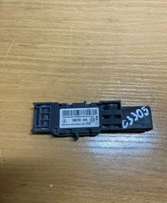 Mercedes-Benz S W220 Airbag deployment crash/impact sensor 0028200826 C3305