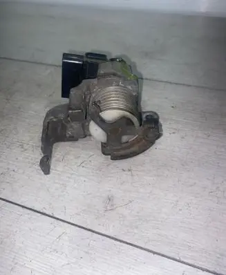 Mitsubishi Outlander Throttle body valve 